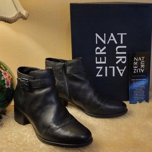 Naturalizer Dora Black Leather Booties Size 8.5